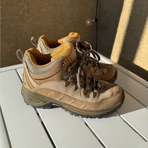 The North Face Men's beige and Yellow Athletic Shoes size 6.5